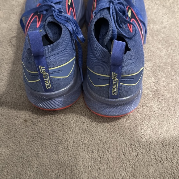 Brooks Vibrant Blue Athletic Shoes - Picture 3 of 5